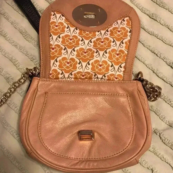 Emma Fox two-toned saddle crossbody bag. - Picture 6 of 10